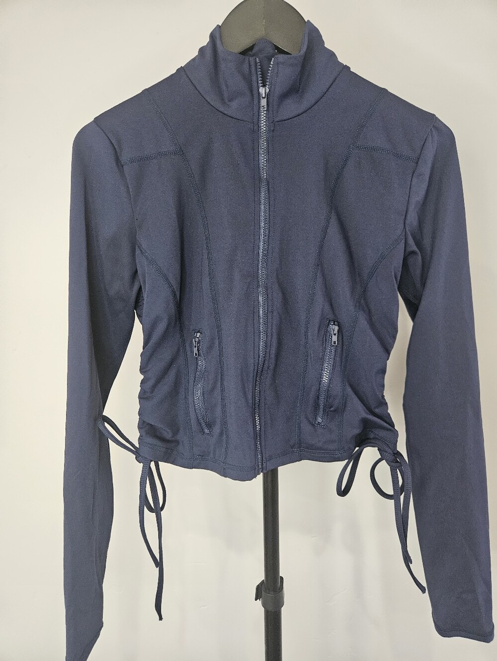 PacSun PAC 1980 dark blue cropped active jacket. Size M